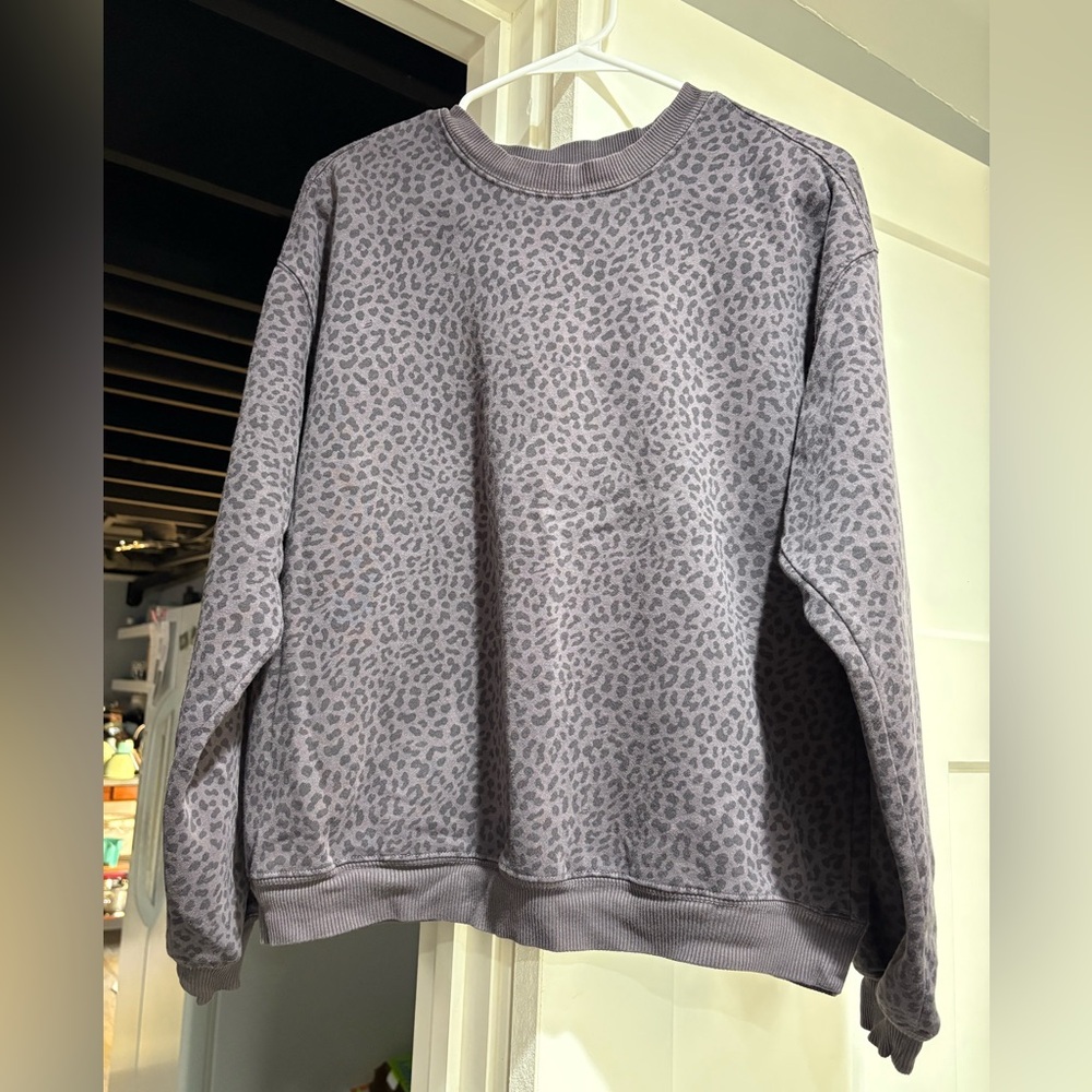 Fabletics Gray Leopard Print Sweatshirt